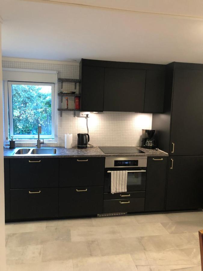 A Beautiful One Bedroom Apartment Stockholm Exterior photo